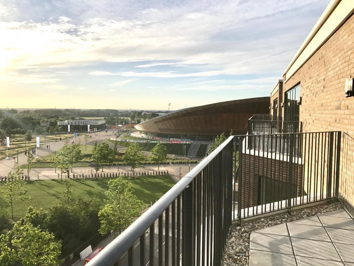 Panoramic Park And City Penthouses Retreat Лондон Екстериор снимка