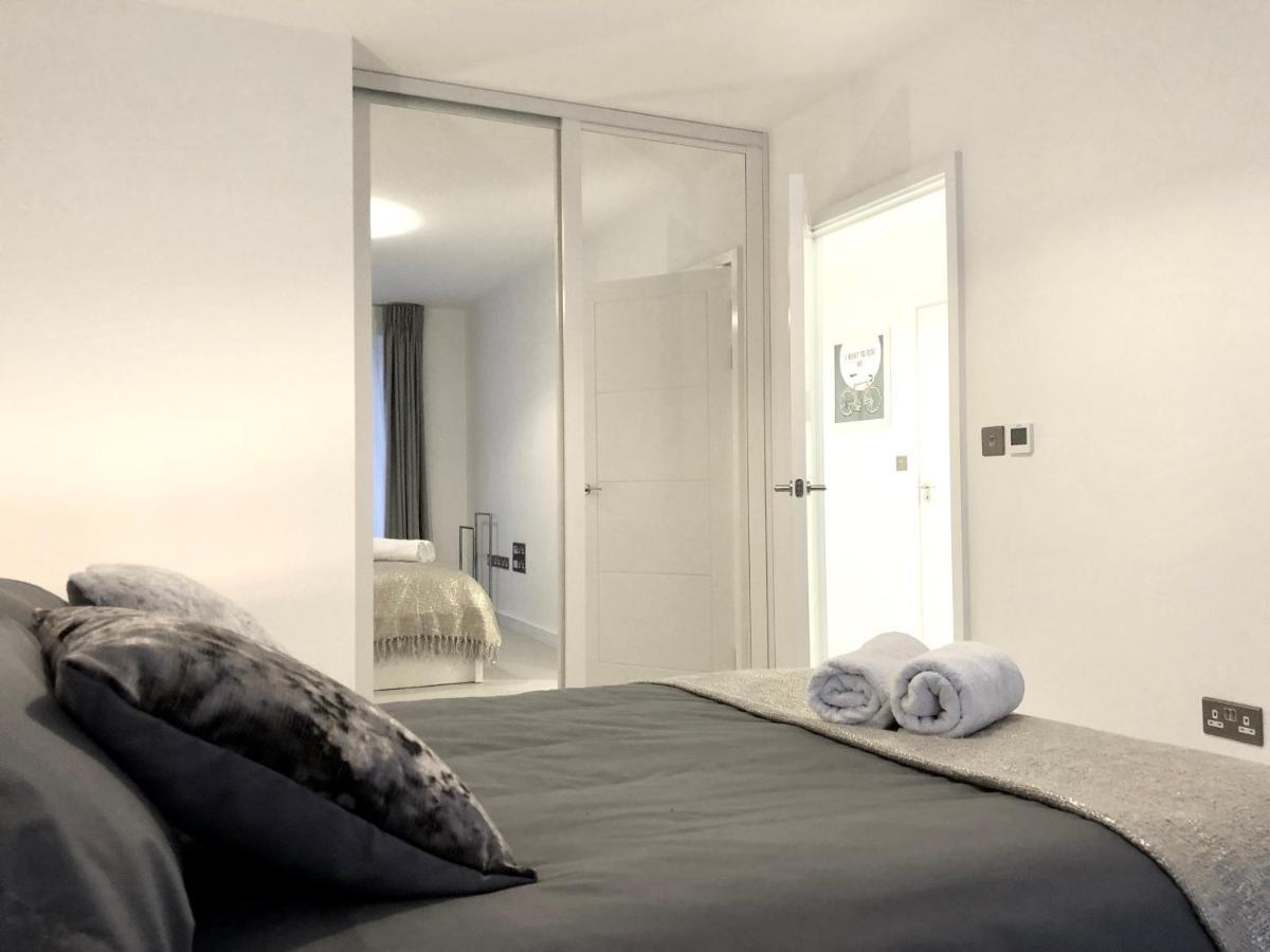 Panoramic Park And City Penthouses Retreat Лондон Екстериор снимка