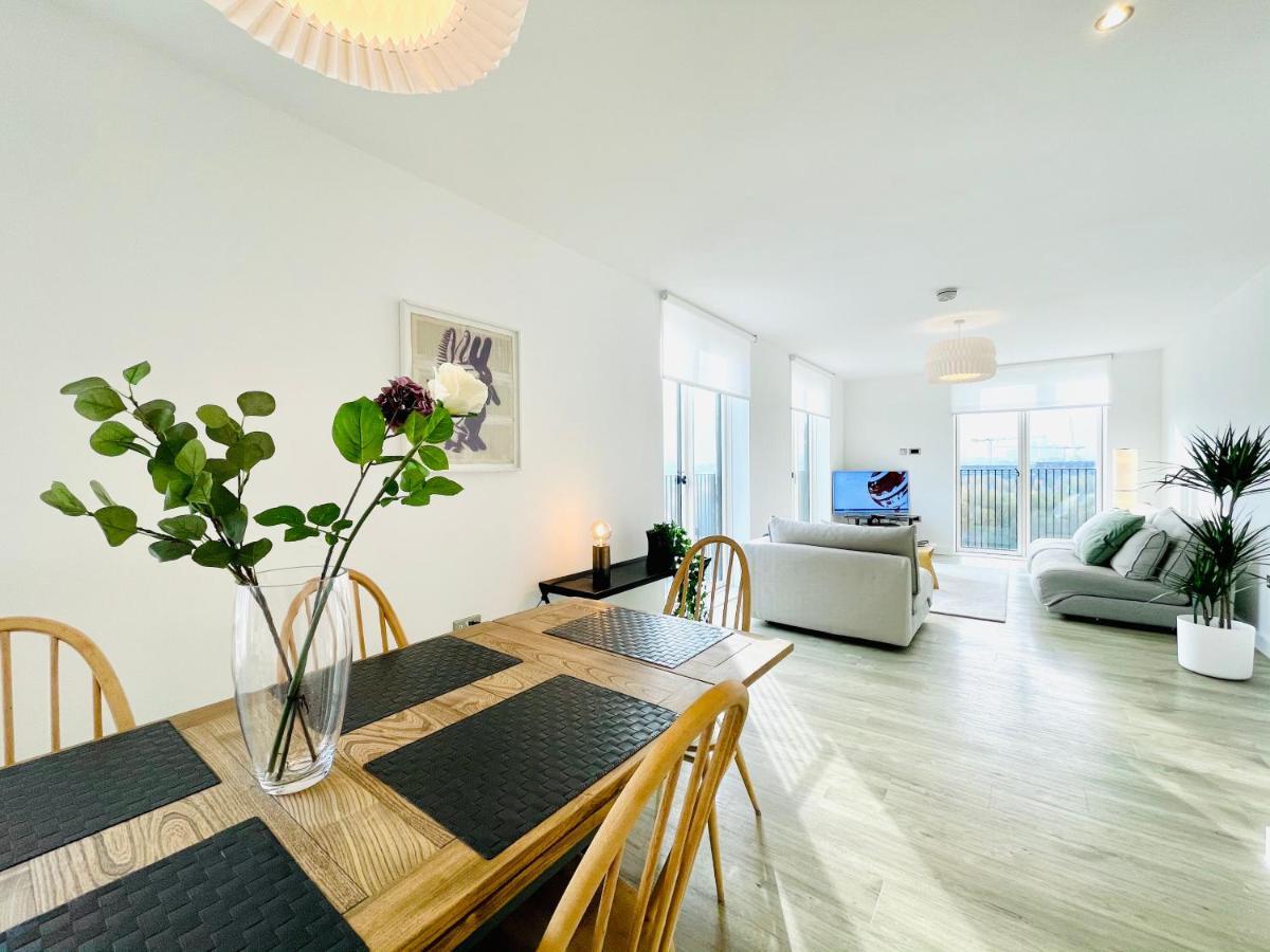 Panoramic Park And City Penthouses Retreat Лондон Екстериор снимка